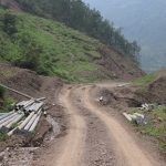 काम नगर्ने ठेकेदारविरुद्ध स्थानीय आन्दोलित